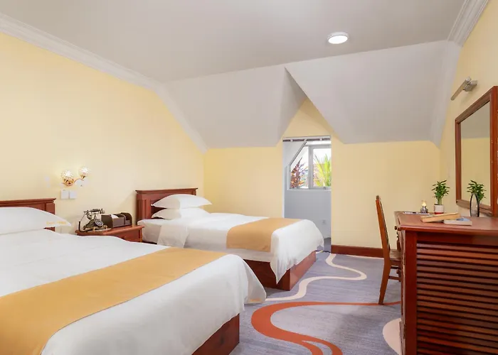 Domi Hotel 4*