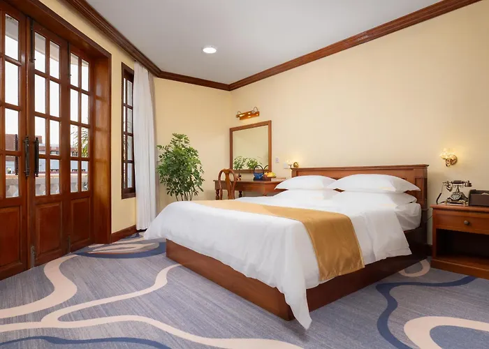 Hotel Domi 4*